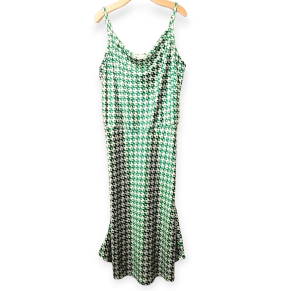 Ava & Viv Sleeveless Satin Green Geometric Dress Women's Size 1X - Picture 3 of 6